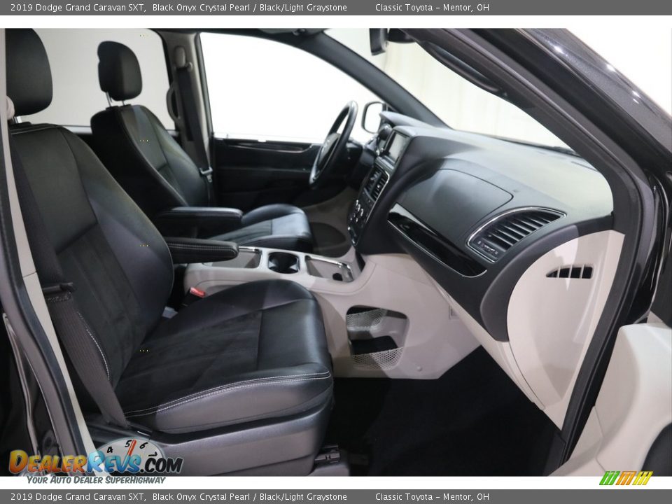 2019 Dodge Grand Caravan SXT Black Onyx Crystal Pearl / Black/Light Graystone Photo #13