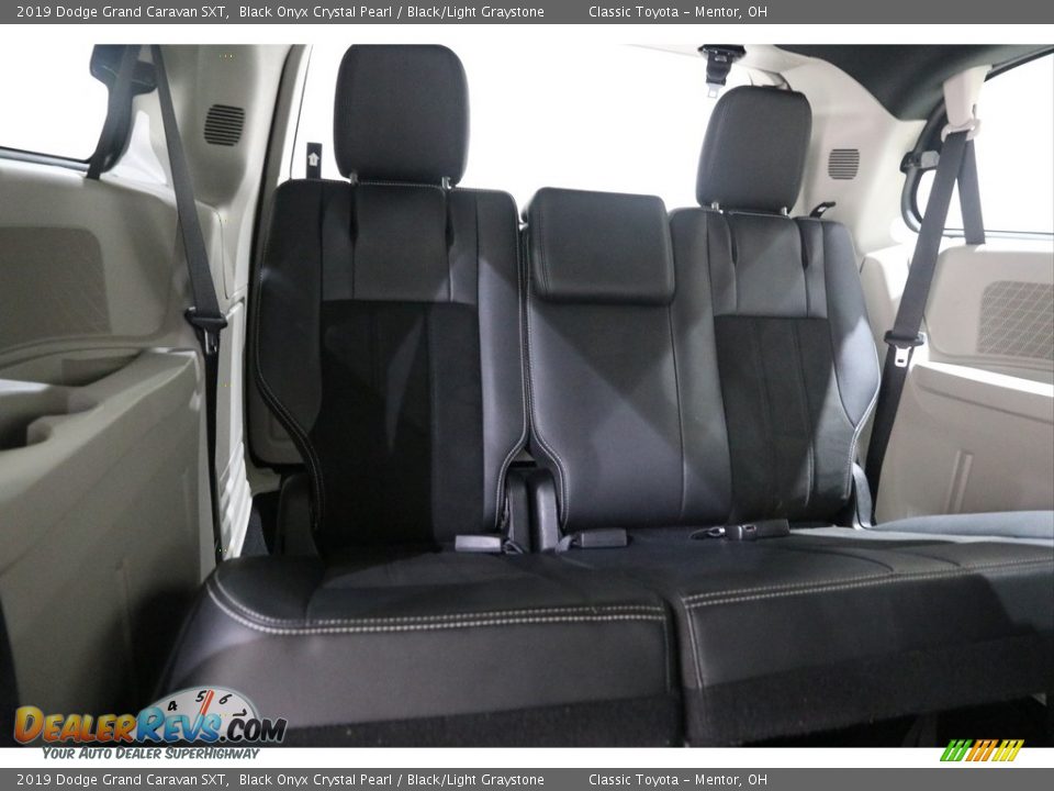 2019 Dodge Grand Caravan SXT Black Onyx Crystal Pearl / Black/Light Graystone Photo #15