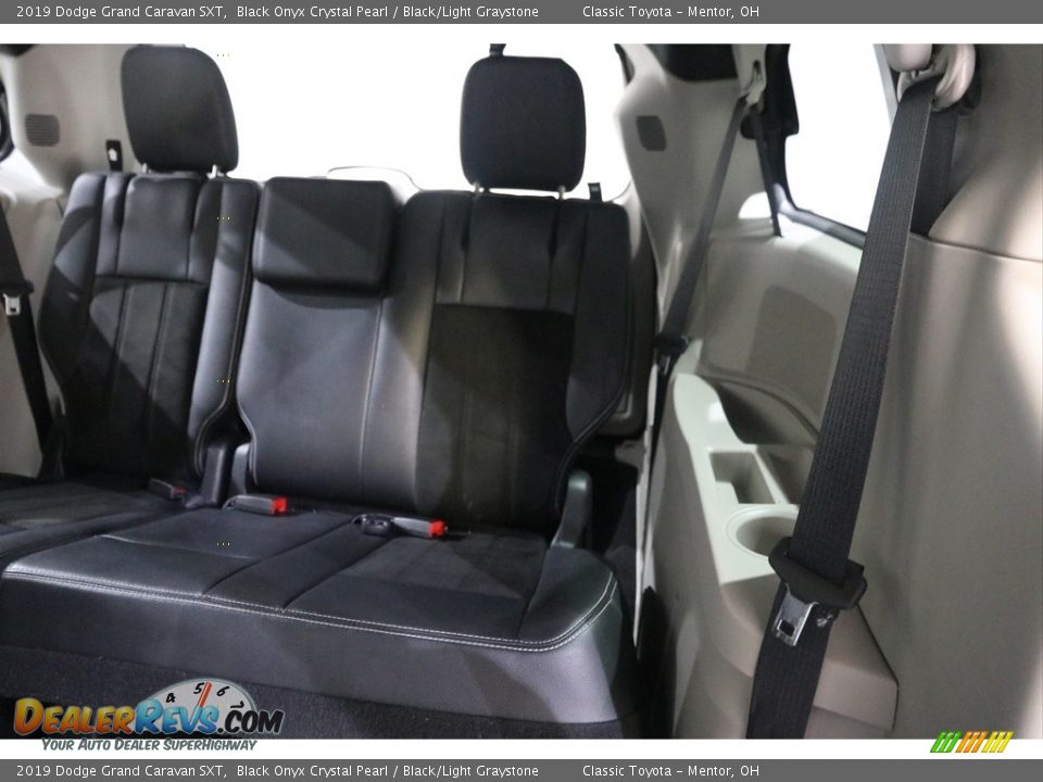 2019 Dodge Grand Caravan SXT Black Onyx Crystal Pearl / Black/Light Graystone Photo #17