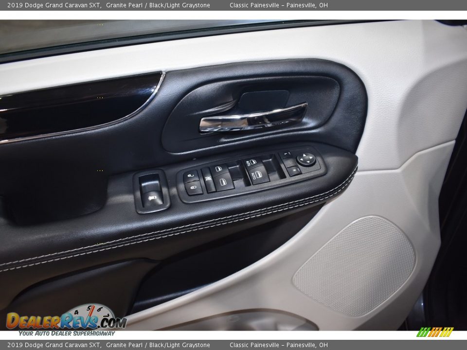 2019 Dodge Grand Caravan SXT Granite Pearl / Black/Light Graystone Photo #11