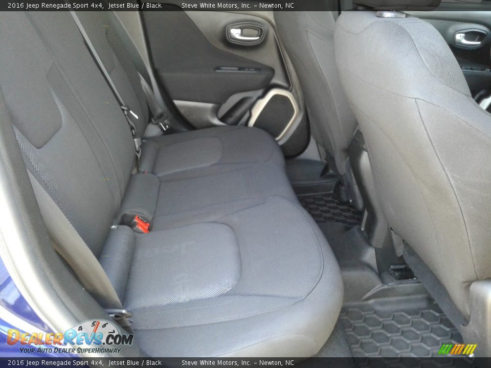 Rear Seat of 2016 Jeep Renegade Sport 4x4 Photo #17