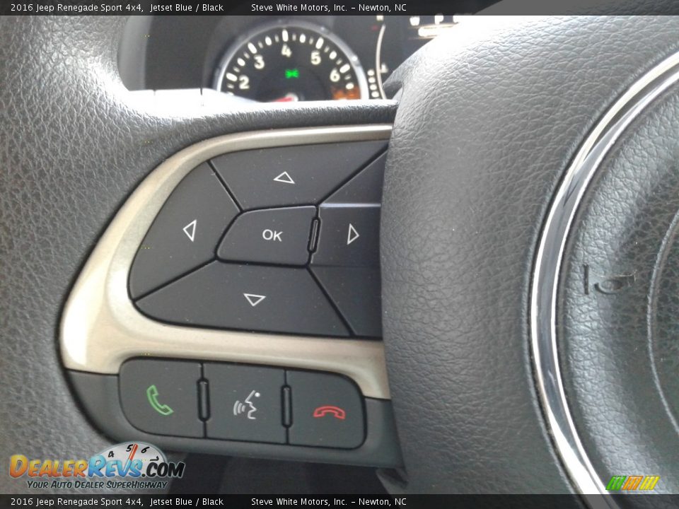 2016 Jeep Renegade Sport 4x4 Steering Wheel Photo #20