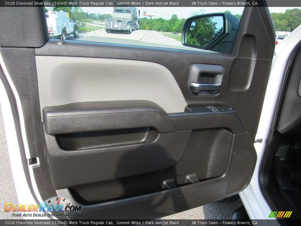 Door Panel of 2018 Chevrolet Silverado 2500HD Work Truck Regular Cab Photo #14