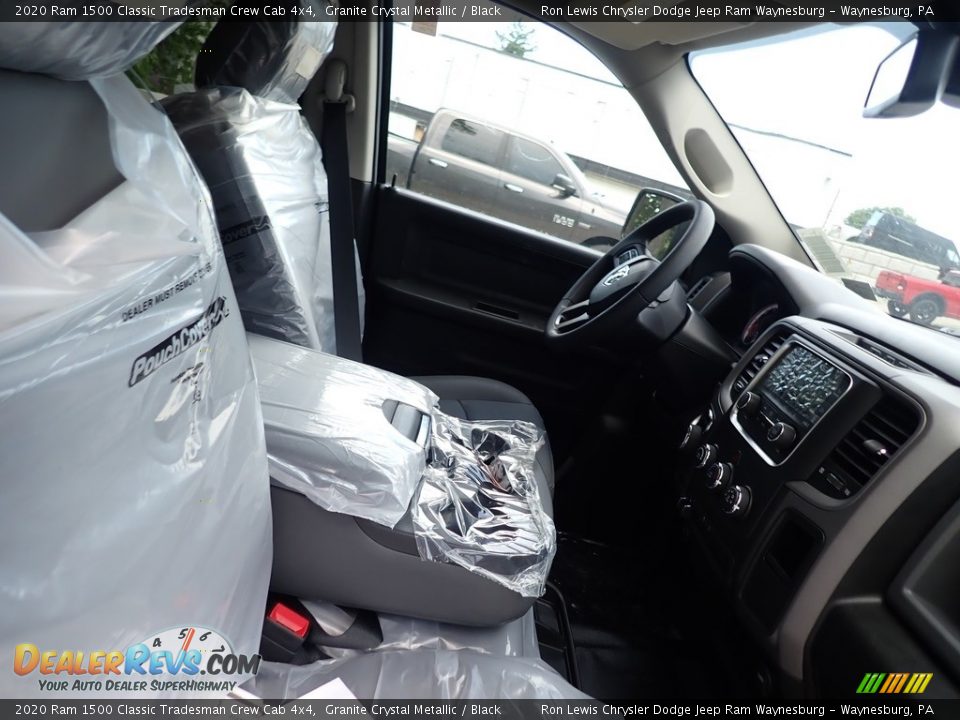 2020 Ram 1500 Classic Tradesman Crew Cab 4x4 Granite Crystal Metallic / Black Photo #9