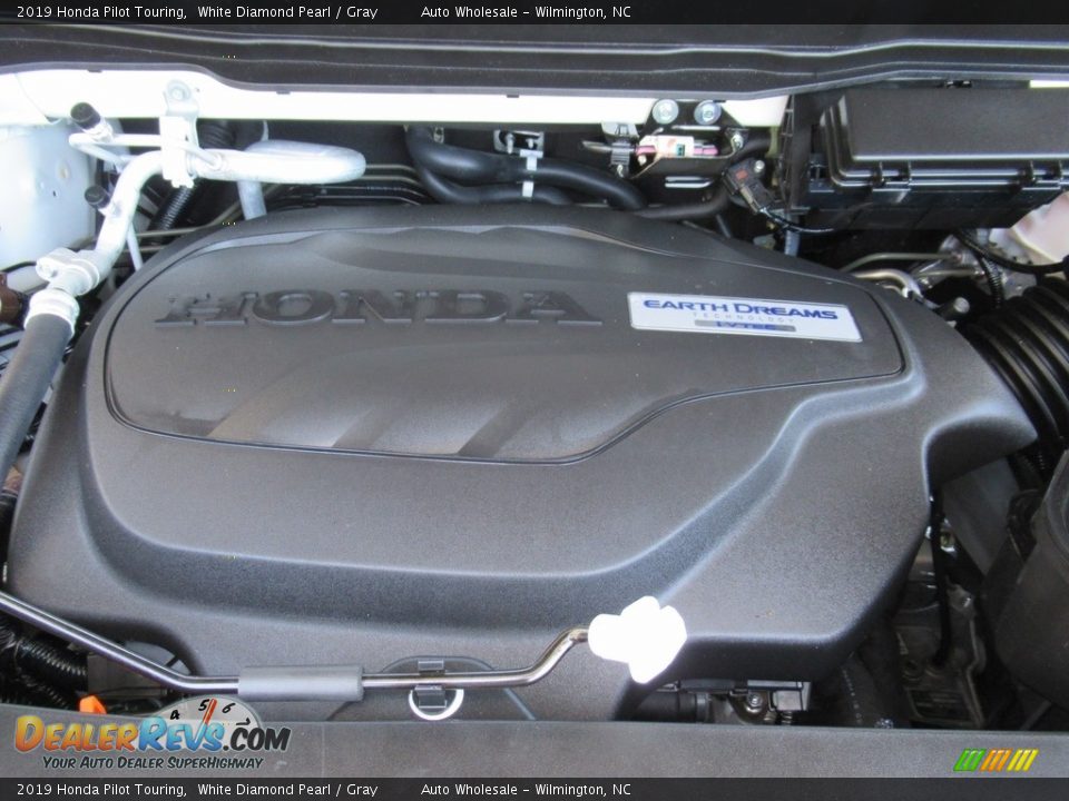 2019 Honda Pilot Touring White Diamond Pearl / Gray Photo #6