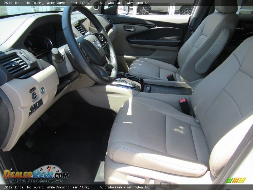 2019 Honda Pilot Touring White Diamond Pearl / Gray Photo #10