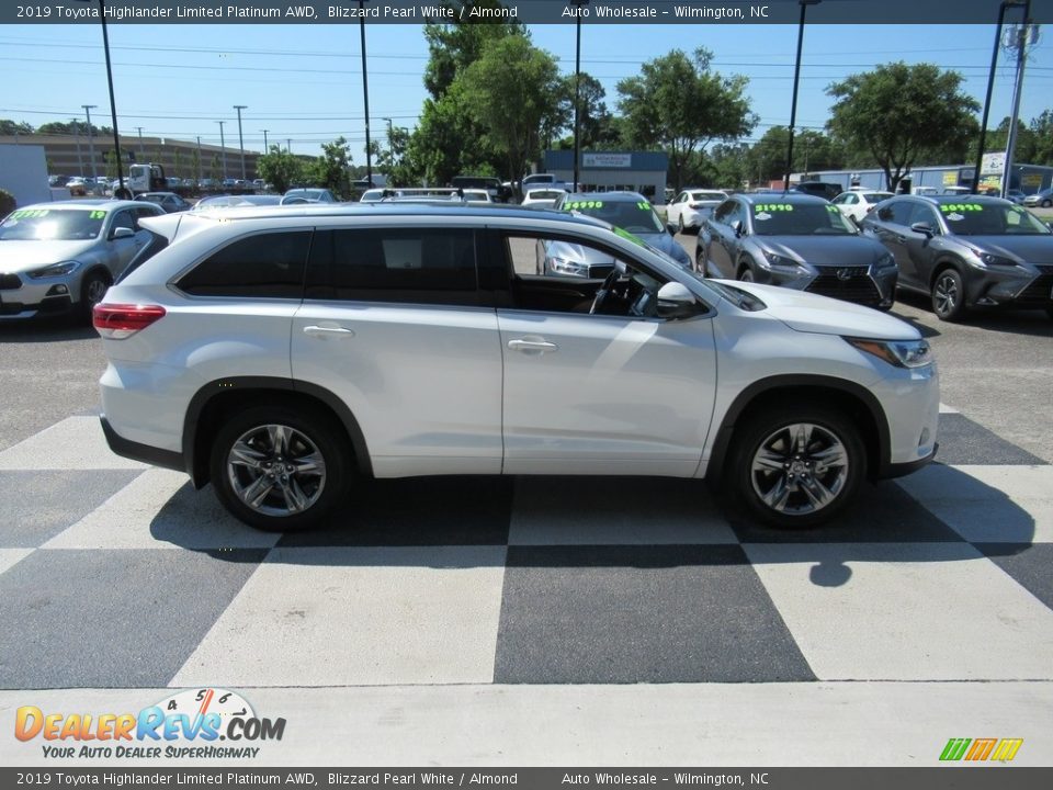 2019 Toyota Highlander Limited Platinum AWD Blizzard Pearl White / Almond Photo #3