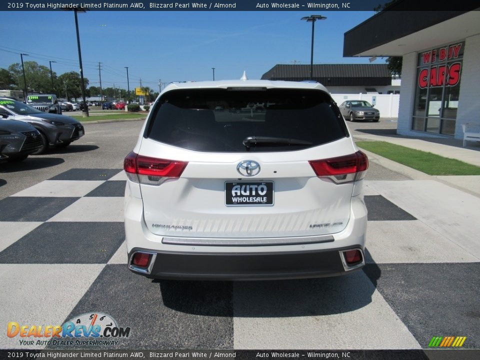 2019 Toyota Highlander Limited Platinum AWD Blizzard Pearl White / Almond Photo #4