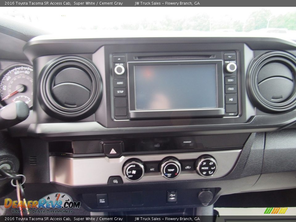 Controls of 2016 Toyota Tacoma SR Access Cab Photo #23