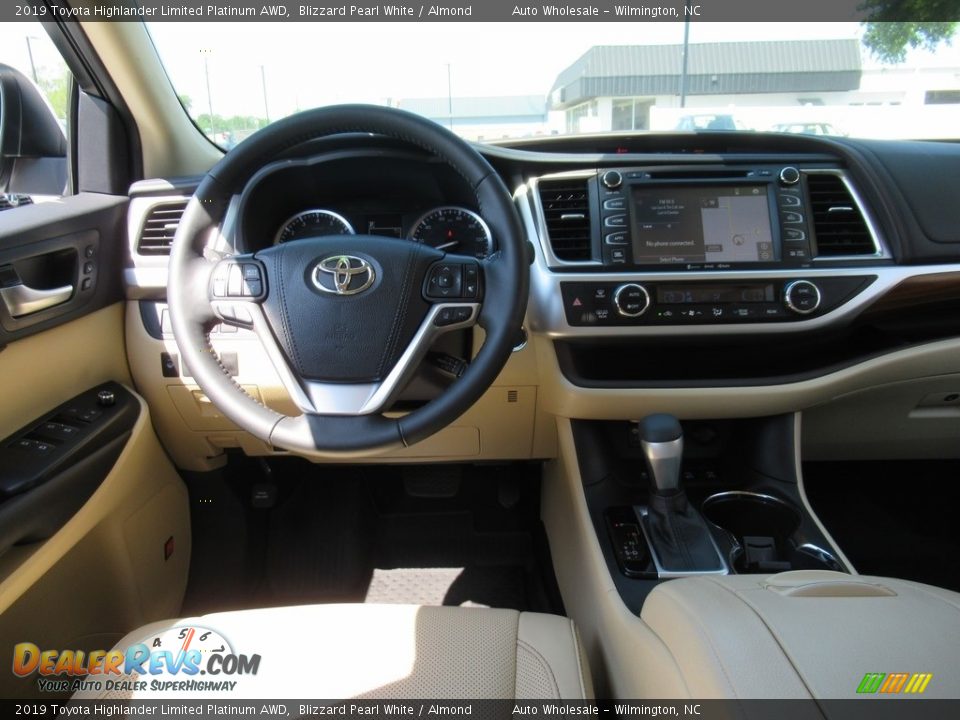 2019 Toyota Highlander Limited Platinum AWD Blizzard Pearl White / Almond Photo #15