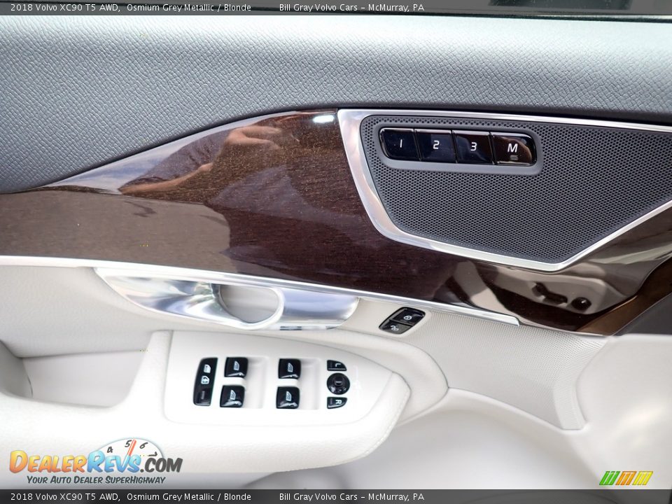 Door Panel of 2018 Volvo XC90 T5 AWD Photo #14