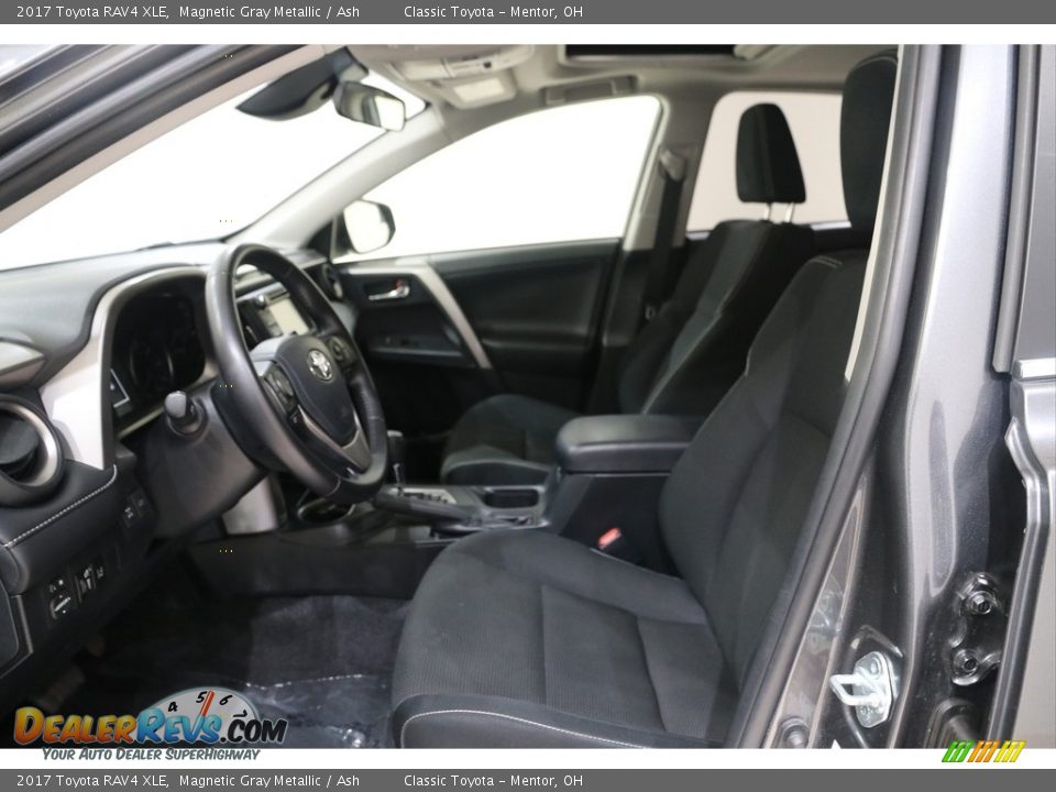2017 Toyota RAV4 XLE Magnetic Gray Metallic / Ash Photo #6