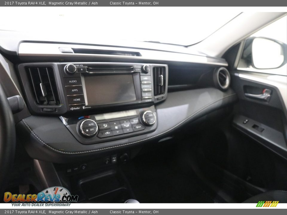 2017 Toyota RAV4 XLE Magnetic Gray Metallic / Ash Photo #10