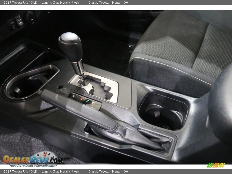 2017 Toyota RAV4 XLE Magnetic Gray Metallic / Ash Photo #14