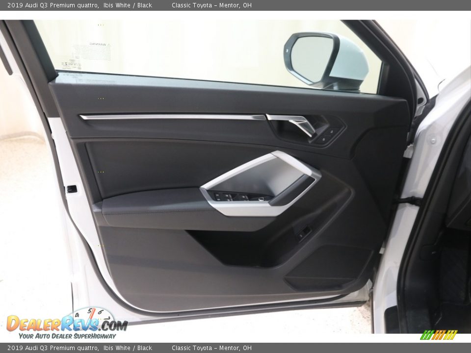 Door Panel of 2019 Audi Q3 Premium quattro Photo #5