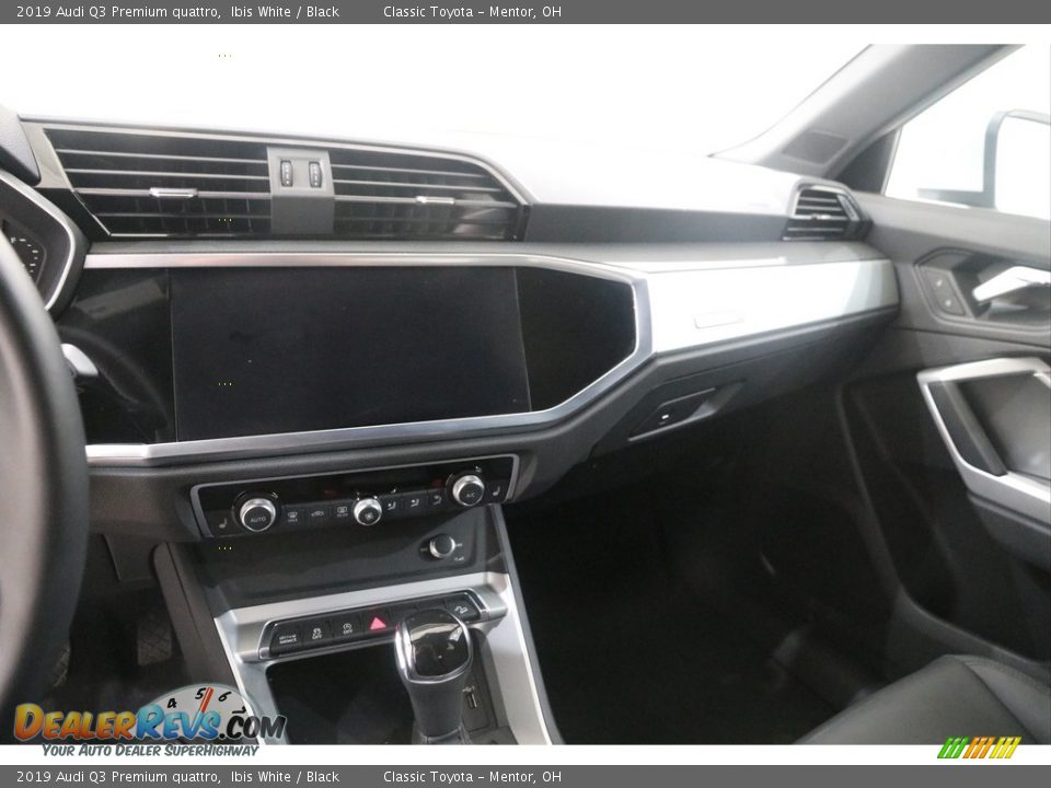 2019 Audi Q3 Premium quattro Ibis White / Black Photo #10