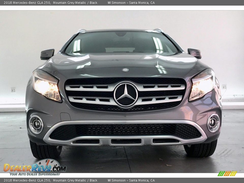 2018 Mercedes-Benz GLA 250 Mountain Grey Metallic / Black Photo #2