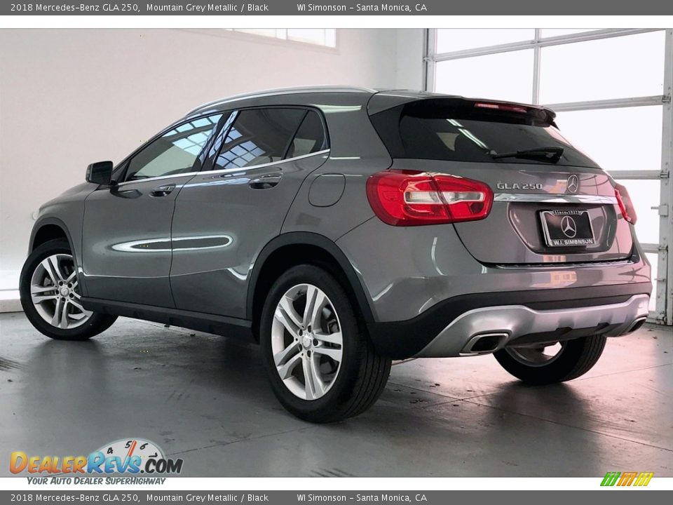 2018 Mercedes-Benz GLA 250 Mountain Grey Metallic / Black Photo #10