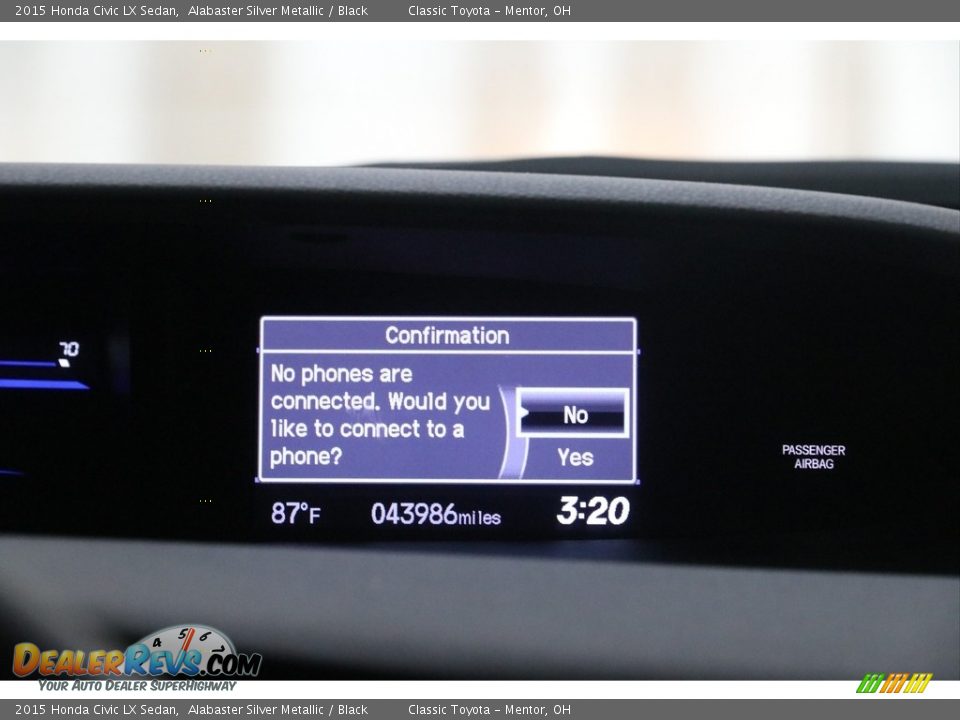 2015 Honda Civic LX Sedan Alabaster Silver Metallic / Black Photo #13