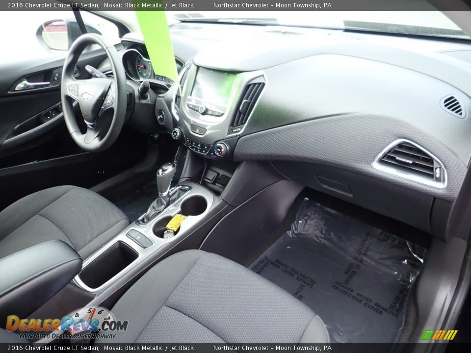 2016 Chevrolet Cruze LT Sedan Mosaic Black Metallic / Jet Black Photo #16