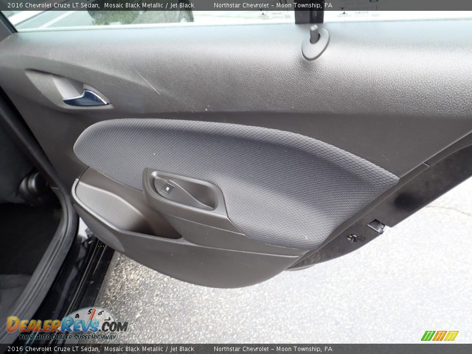 2016 Chevrolet Cruze LT Sedan Mosaic Black Metallic / Jet Black Photo #19