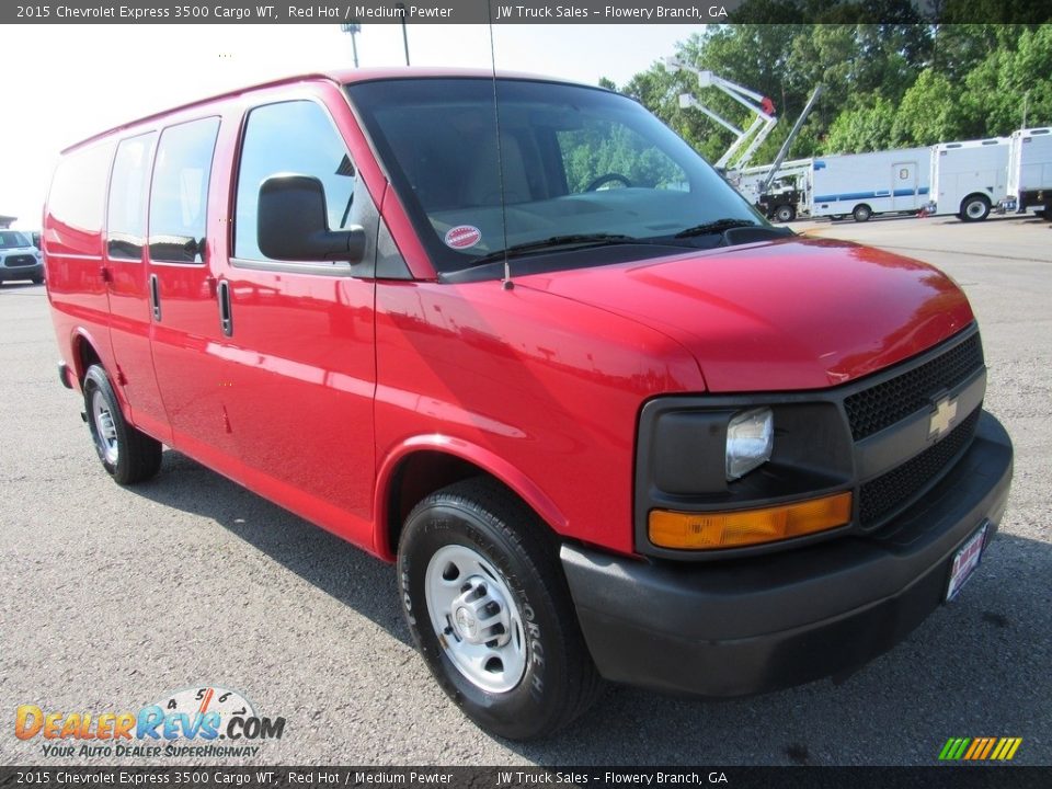 Front 3/4 View of 2015 Chevrolet Express 3500 Cargo WT Photo #8