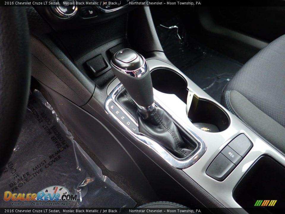 2016 Chevrolet Cruze LT Sedan Mosaic Black Metallic / Jet Black Photo #26