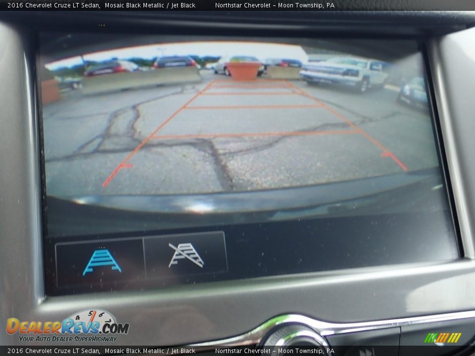 2016 Chevrolet Cruze LT Sedan Mosaic Black Metallic / Jet Black Photo #30