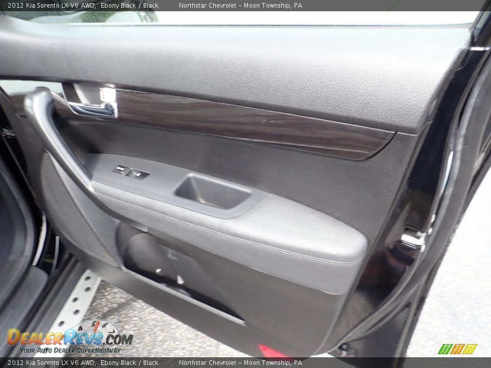 2012 Kia Sorento LX V6 AWD Ebony Black / Black Photo #17