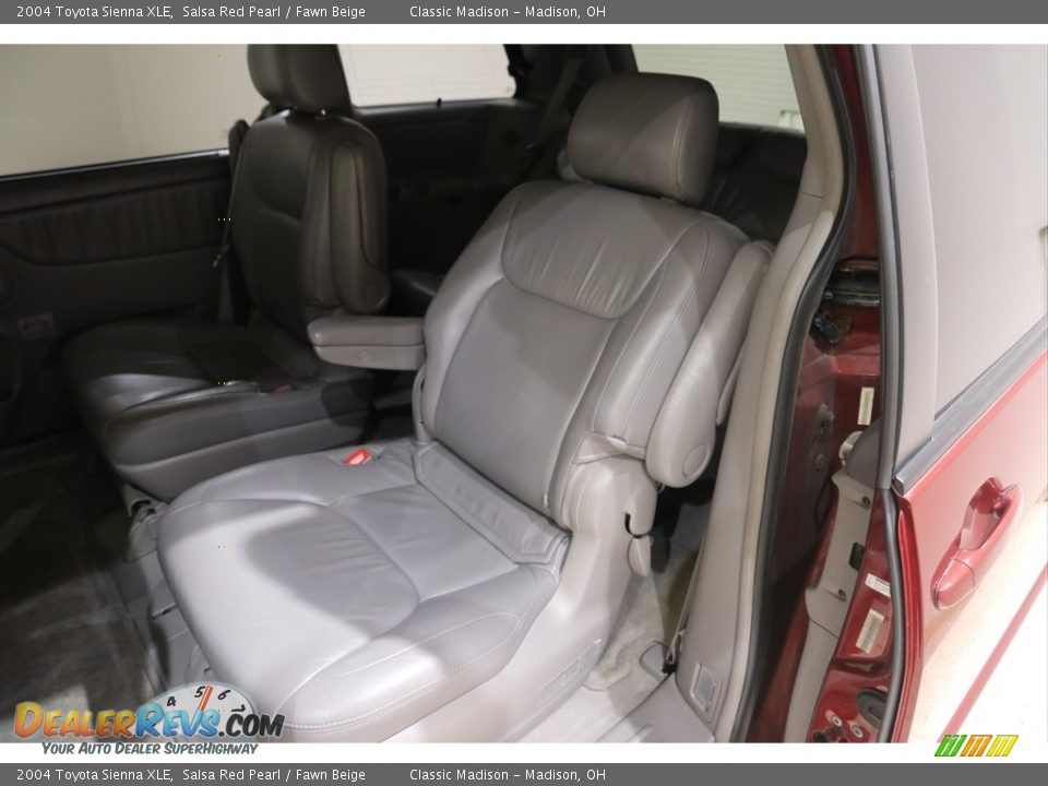 2004 Toyota Sienna XLE Salsa Red Pearl / Fawn Beige Photo #17