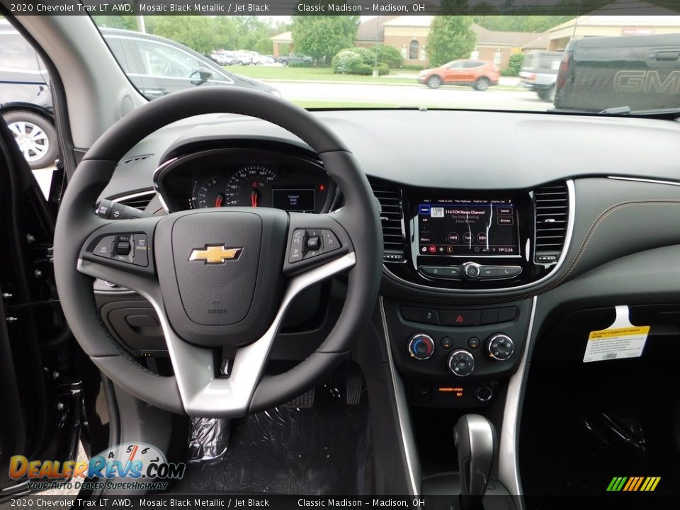 2020 Chevrolet Trax LT AWD Mosaic Black Metallic / Jet Black Photo #3