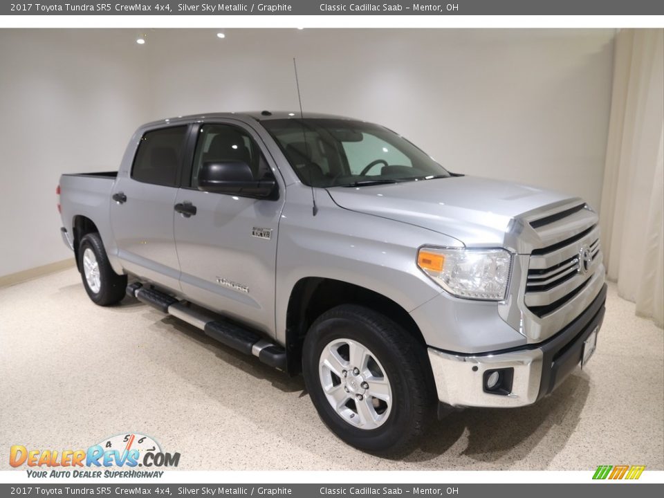 2017 Toyota Tundra SR5 CrewMax 4x4 Silver Sky Metallic / Graphite Photo #1