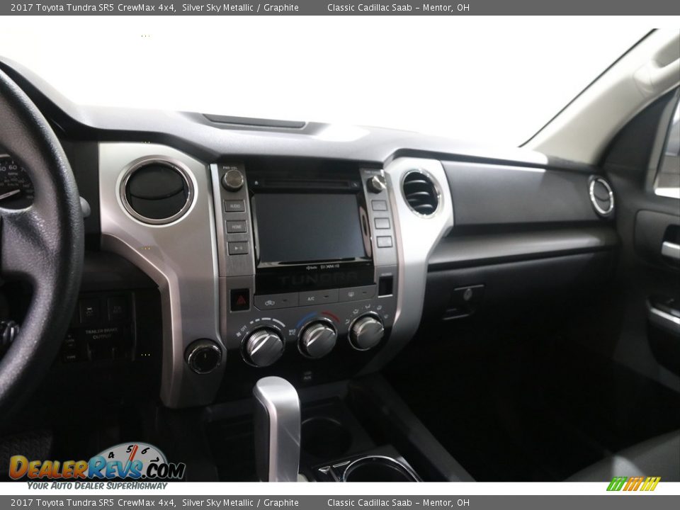 2017 Toyota Tundra SR5 CrewMax 4x4 Silver Sky Metallic / Graphite Photo #10