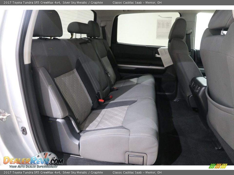 2017 Toyota Tundra SR5 CrewMax 4x4 Silver Sky Metallic / Graphite Photo #16