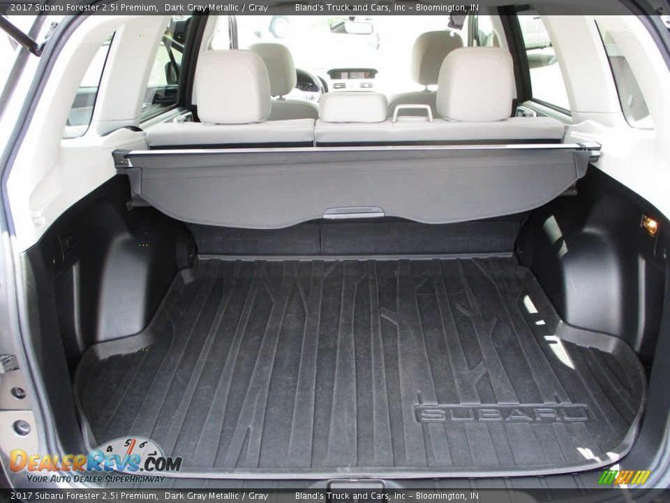 2017 Subaru Forester 2.5i Premium Dark Gray Metallic / Gray Photo #9