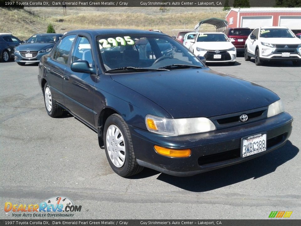 Front 3/4 View of 1997 Toyota Corolla DX Photo #1