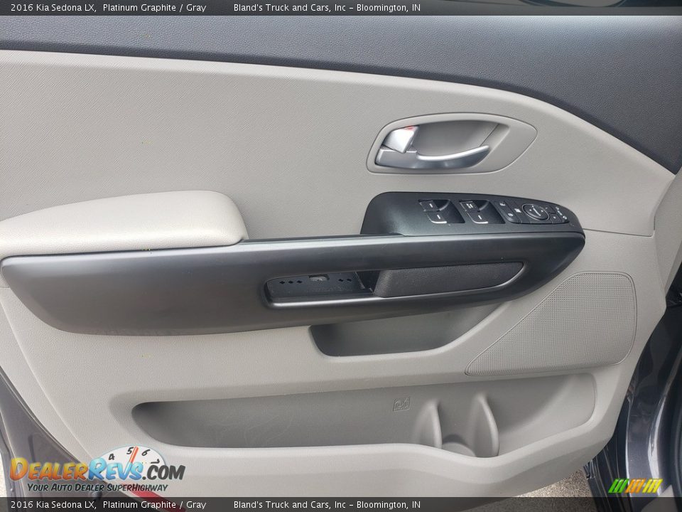 2016 Kia Sedona LX Platinum Graphite / Gray Photo #4