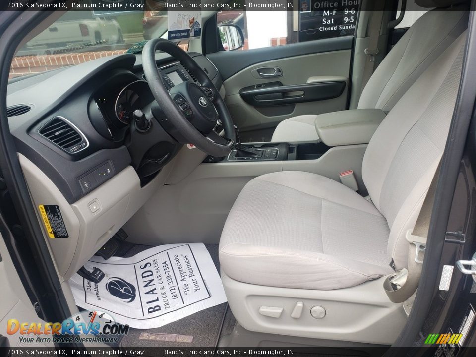 2016 Kia Sedona LX Platinum Graphite / Gray Photo #6