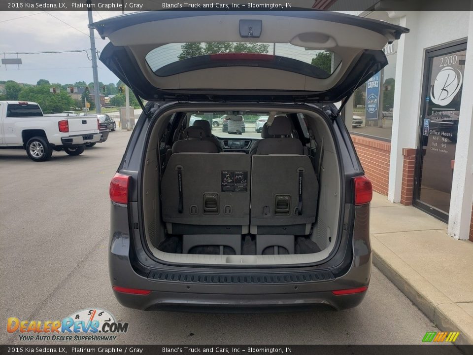 2016 Kia Sedona LX Platinum Graphite / Gray Photo #34