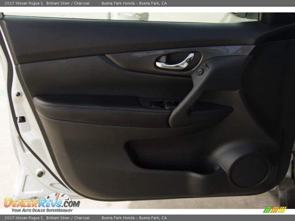 Door Panel of 2017 Nissan Rogue S Photo #27