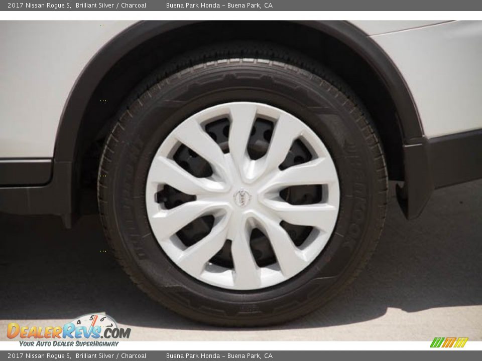 2017 Nissan Rogue S Wheel Photo #34