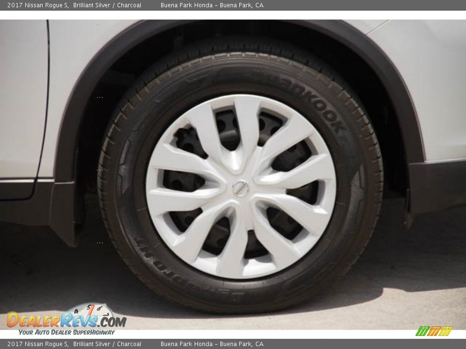 2017 Nissan Rogue S Wheel Photo #36