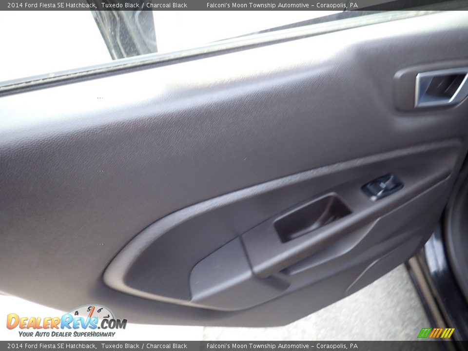 2014 Ford Fiesta SE Hatchback Tuxedo Black / Charcoal Black Photo #18