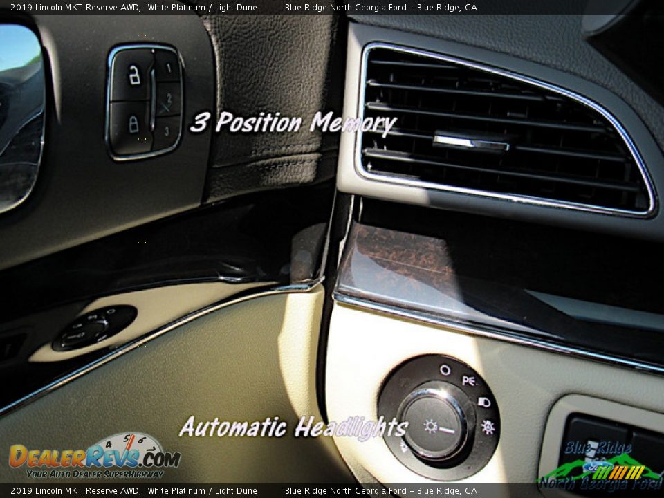 2019 Lincoln MKT Reserve AWD White Platinum / Light Dune Photo #26