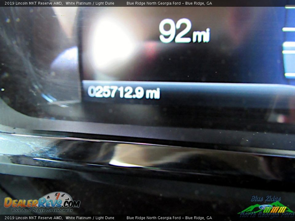 2019 Lincoln MKT Reserve AWD White Platinum / Light Dune Photo #27
