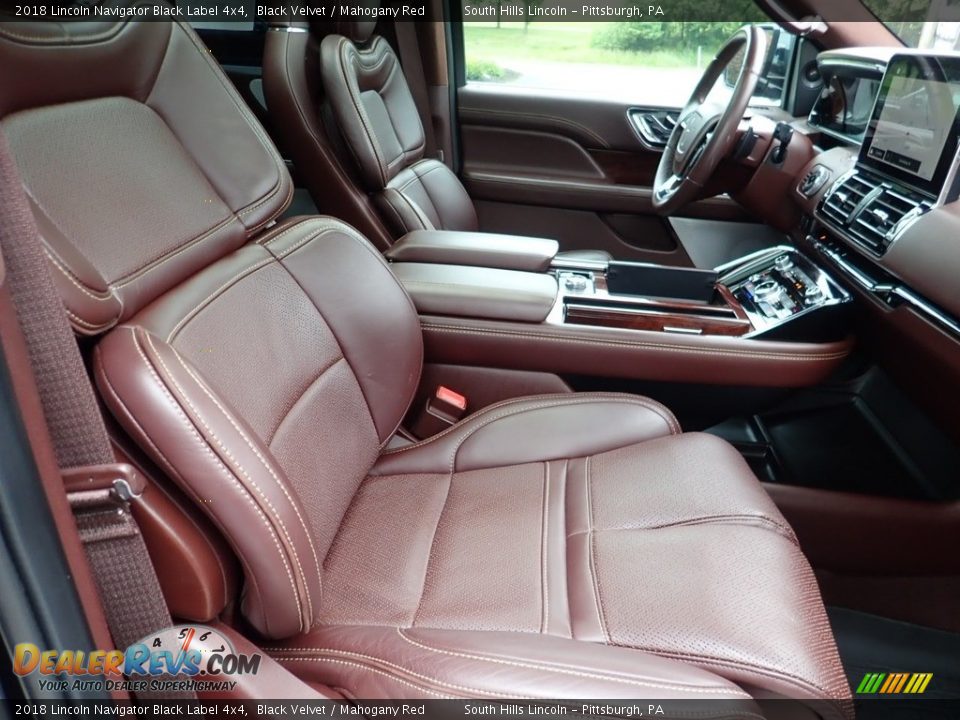 Front Seat of 2018 Lincoln Navigator Black Label 4x4 Photo #11