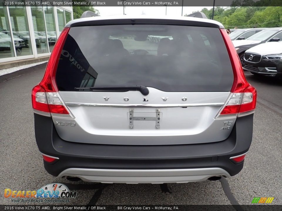 2016 Volvo XC70 T5 AWD Bright Silver Metallic / Off Black Photo #4