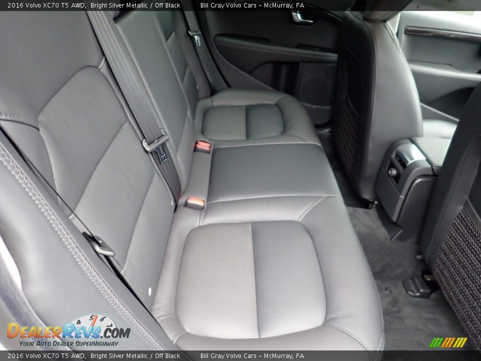 2016 Volvo XC70 T5 AWD Bright Silver Metallic / Off Black Photo #14