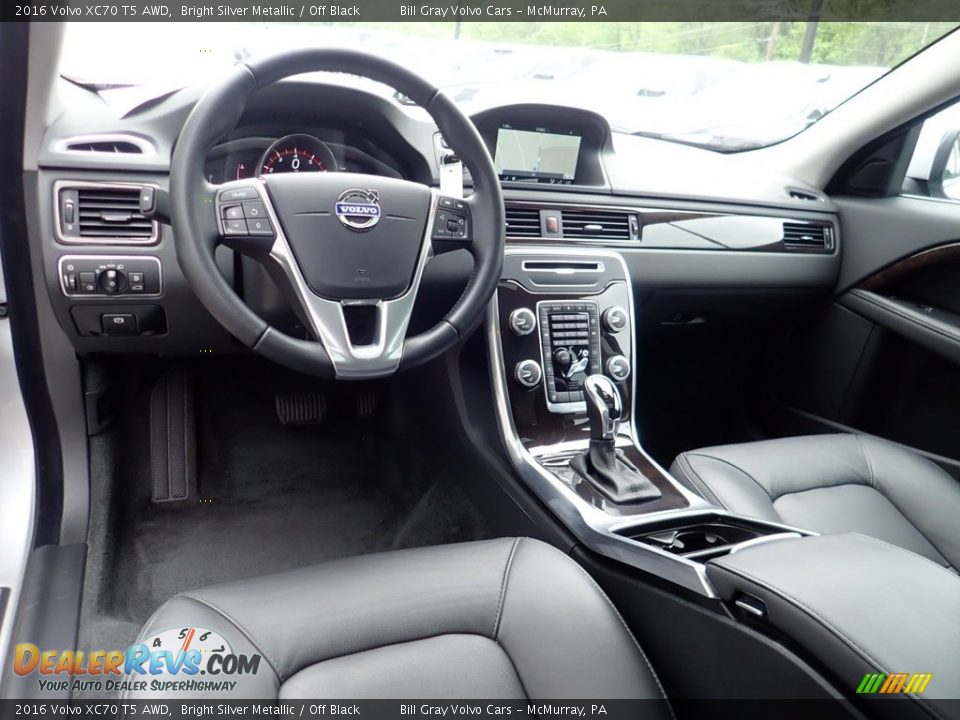 Off Black Interior - 2016 Volvo XC70 T5 AWD Photo #17