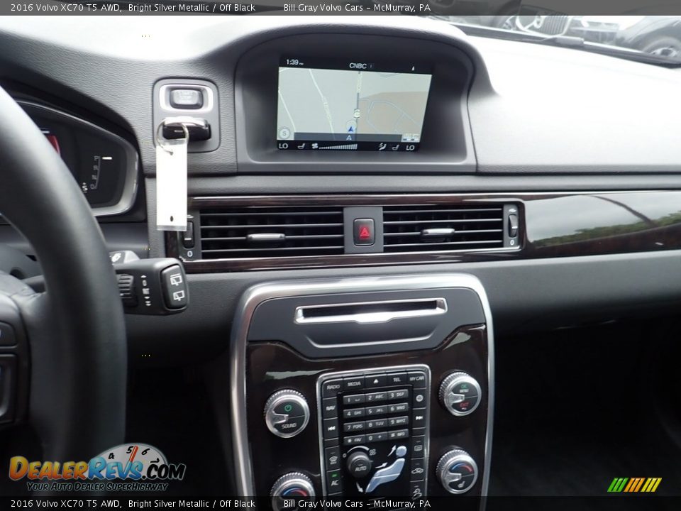 2016 Volvo XC70 T5 AWD Bright Silver Metallic / Off Black Photo #22